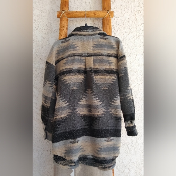 VINTAGE WOMENS FORNIA SOUTHWEST AZTEC SMALL BUTTON UP JACKET - Picture 2 of 3